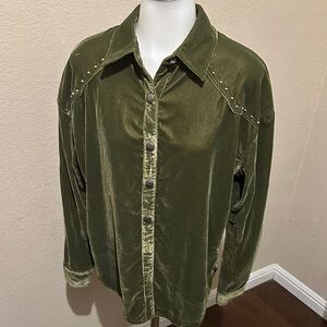 Size M Olive Green Velvet Button-Front Shirt